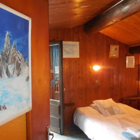 Les Randonneurs Bed & Breakfast *
