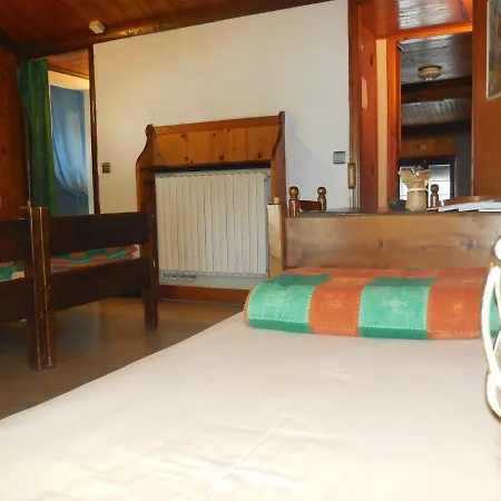 Les Randonneurs Bed & Breakfast *